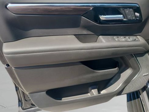 New 2026 Chevrolet Suburban LT w/ Comfort Package RWD image 19