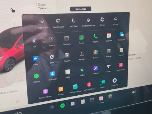 Used 2025 Tesla Model Y Long Range image 23