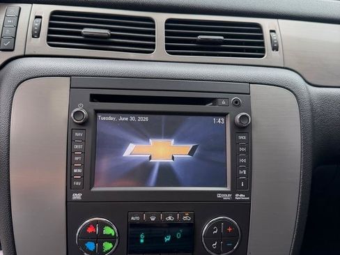 Used 2014 Chevrolet Silverado 2500 LTZ w/ LTZ Plus Package AWD/4WD image 12