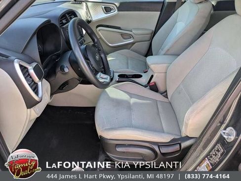 Used 2020 Kia Soul LX FWD image 12
