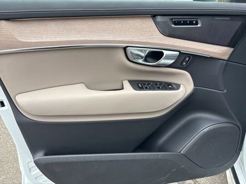 New 2026 Volvo XC90 B6 Plus w/ Protection Package Premier AWD/4WD image 13