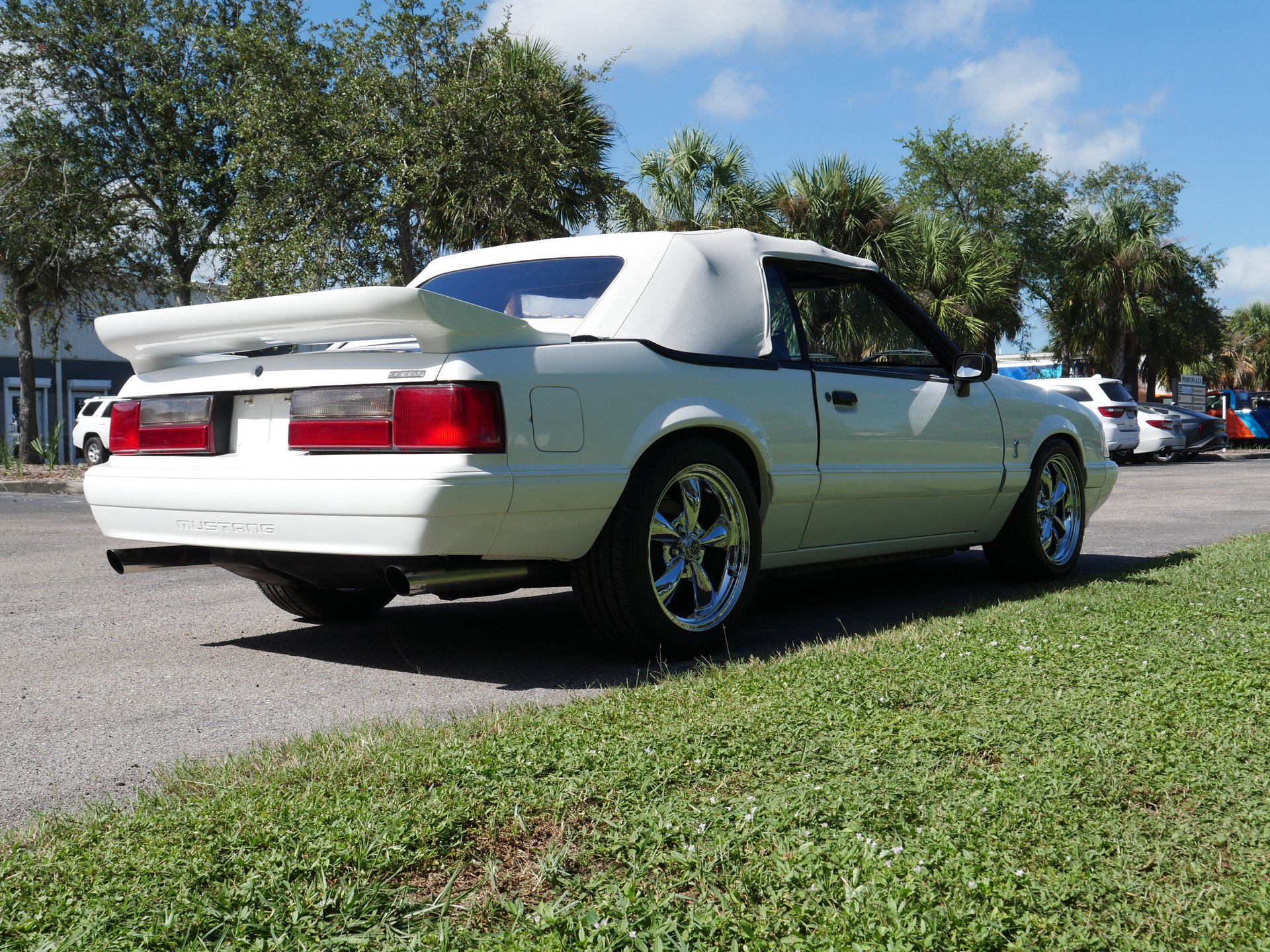 Used 1993 Ford Mustang LX RWD image 17