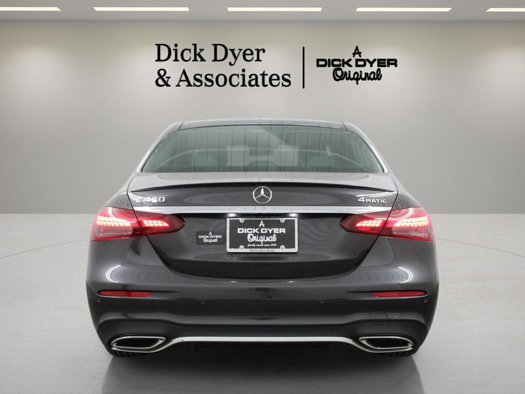 Used 2023 Mercedes-Benz E 450 4MATIC Sedan image 10