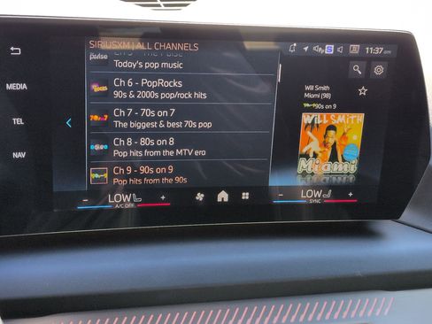 Used 2025 BMW 228i xDrive w/ Technology Package image 23