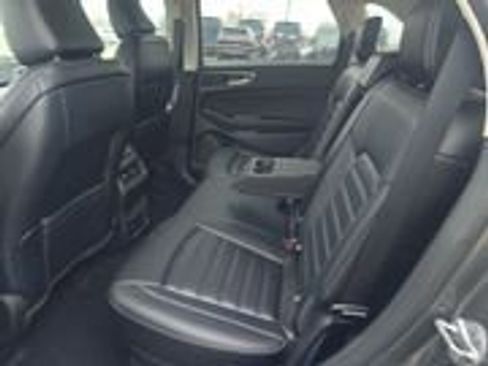 Used 2023 Ford Edge SEL w/ Convenience Package image 4