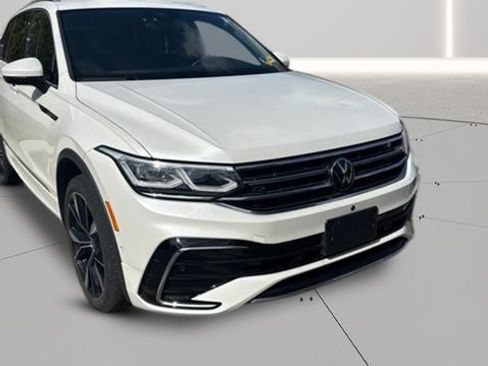 Used 2024 Volkswagen Tiguan SEL R-Line AWD/4WD image 25