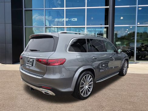 Certified 2025 Mercedes-Benz GLS 450 4MATIC image 11