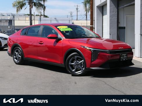 Used 2025 Kia K4 FWD image 1