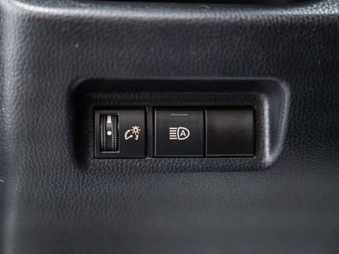 Used 2020 Toyota RAV4 XLE image 40