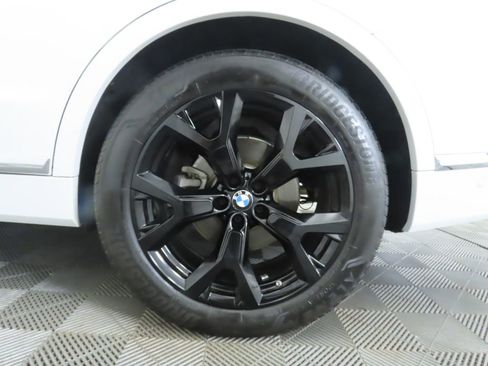 Used 2020 BMW X7 xDrive40i w/ Premium Package AWD/4WD image 32