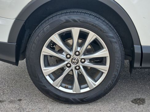 Used 2016 Toyota RAV4 Limited w/ Advanced Technology Package AWD/4WD image 12