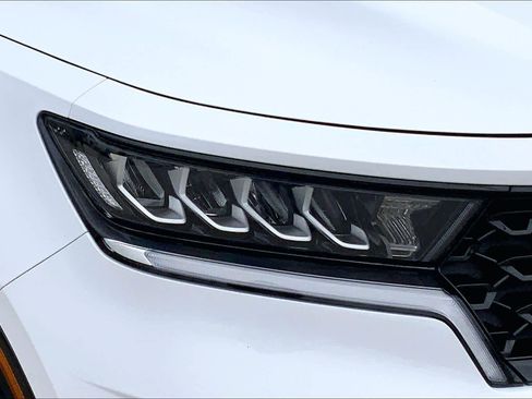 Used 2022 Kia Sorento EX w/ Panoramic Sunroof Package FWD image 26