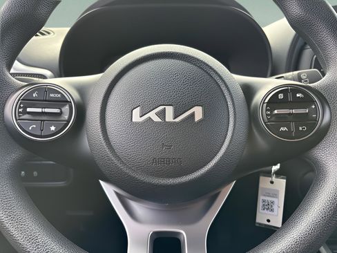 Used 2023 Kia Soul LX image 27