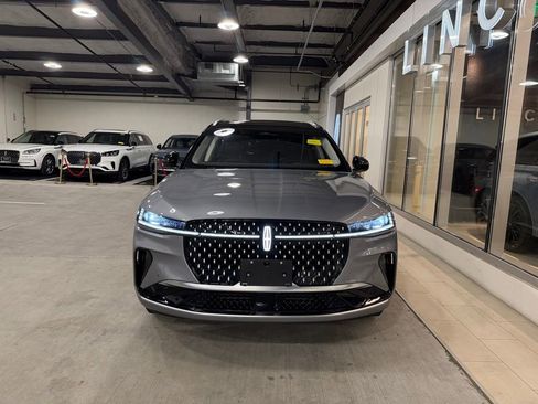 Used 2024 Lincoln Nautilus Reserve w/ Equipment Group 202A image 4