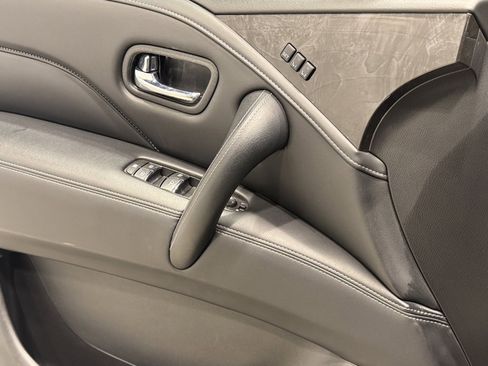 Certified 2024 INFINITI QX80 Luxe image 13