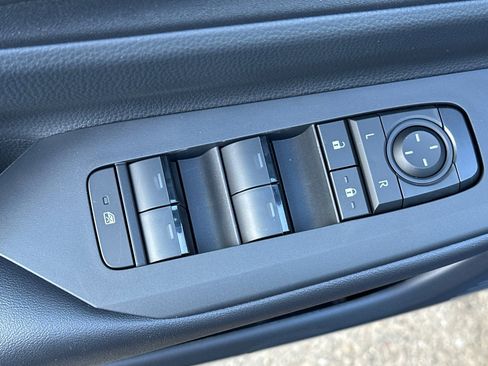 New 2026 Toyota Prius Plug-In Hybrid image 14