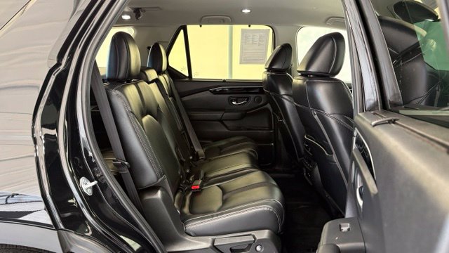 Used 2025 Honda Pilot EX-L image 28