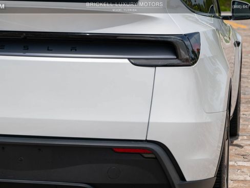 Used 2026 Tesla Model Y Long Range AWD/4WD image 45