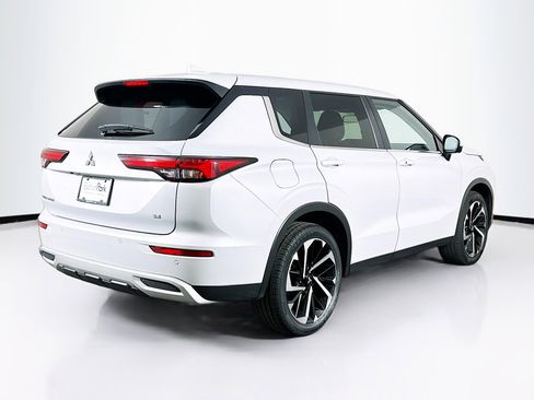 Used 2024 Mitsubishi Outlander SE AWD/4WD image 9