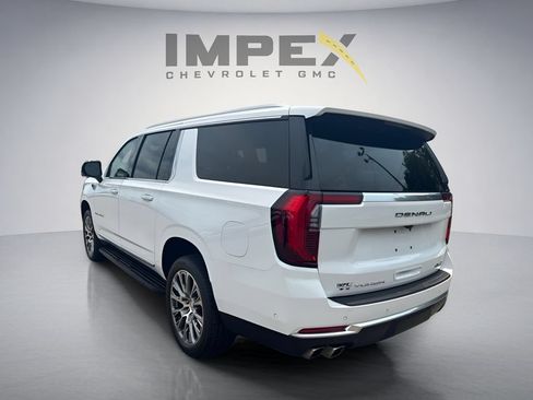 Used 2025 GMC Yukon XL Denali AWD/4WD image 3
