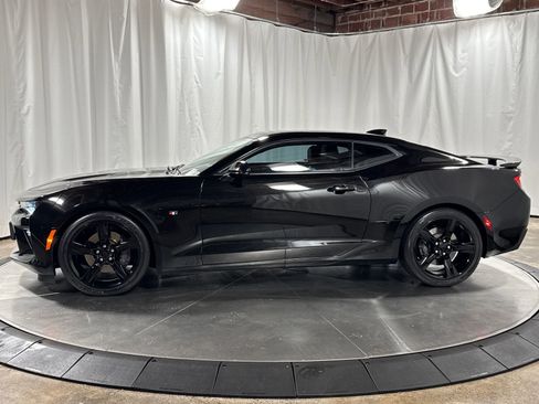 Used 2016 Chevrolet Camaro SS RWD image 10
