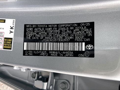 New 2026 Toyota Prius Plug-In Hybrid FWD image 17
