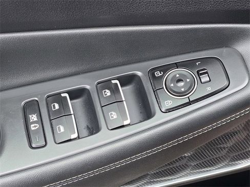 Used 2020 Hyundai Santa Fe Limited image 13