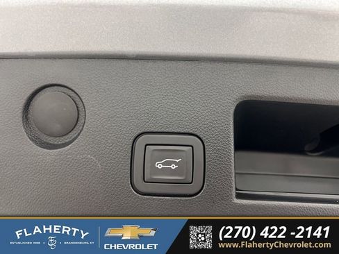 Used 2025 Chevrolet Equinox RS w/ Safety and Technology Package FWD image 21