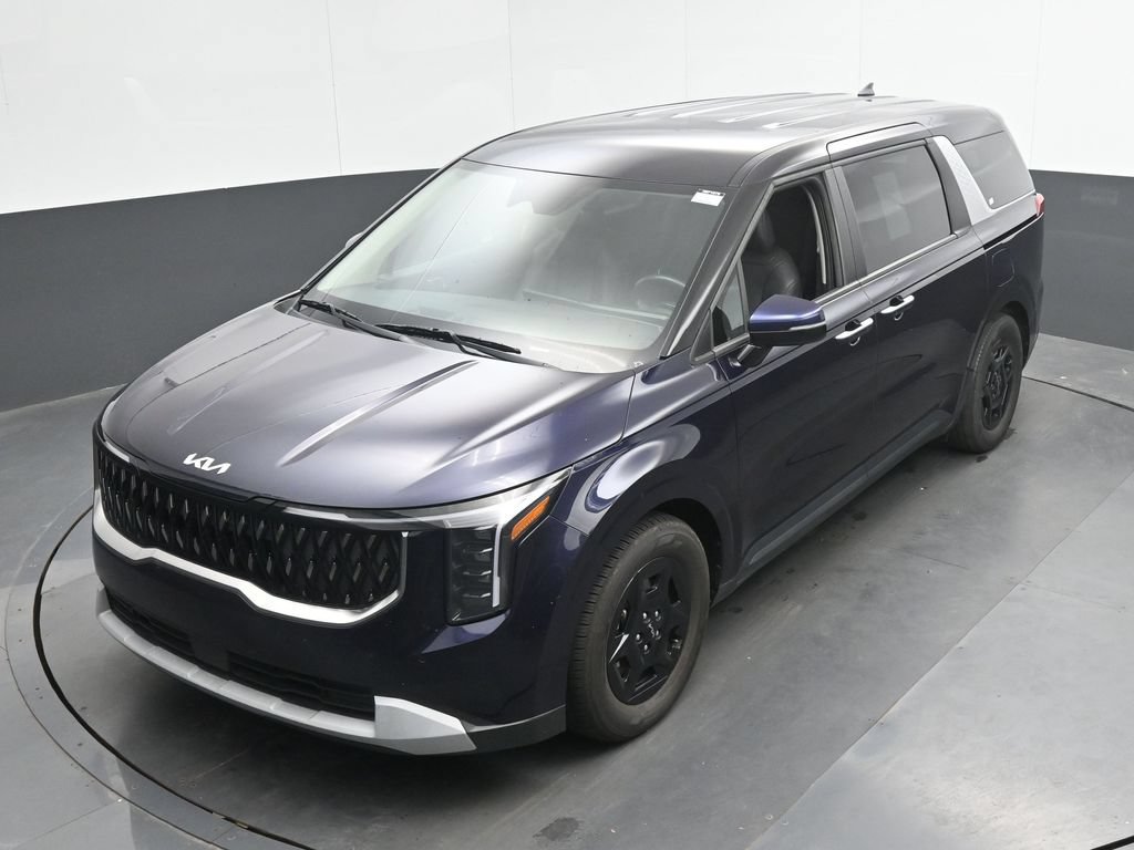 Used 2025 Kia Carnival FWD image 37