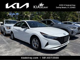 Used 2021 Hyundai Elantra SE FWD video 1