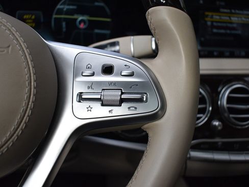 Used 2020 Mercedes-Benz S 560 4MATIC Sedan image 36