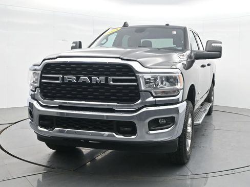 Used 2024 RAM 2500 Big Horn AWD/4WD image 9