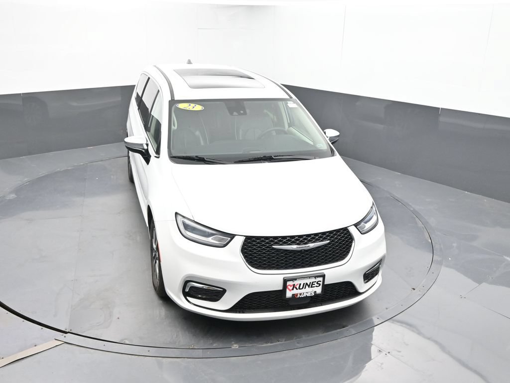 Used 2023 Chrysler Pacifica Limited FWD image 38