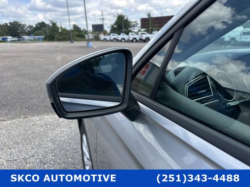 Used 2020 Volkswagen Tiguan S image 10