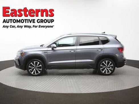 Used 2024 Volkswagen Taos SE FWD image 58