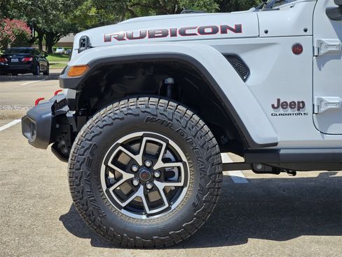 New 2025 Jeep Gladiator Rubicon w/ Convenience Group image 9