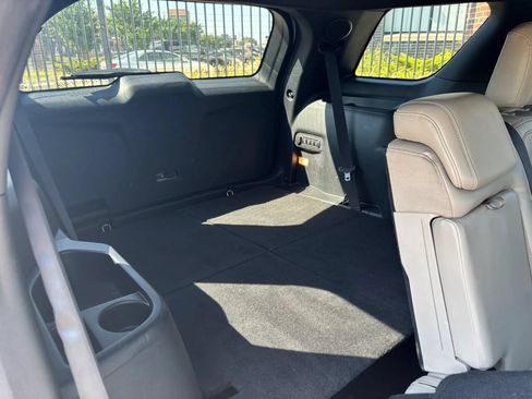 Used 2018 Ford Explorer Limited w/ Equipment Group 301A FWD image 31