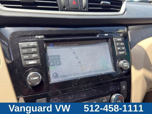 Used 2015 Nissan Rogue SV w/ SV Premium Package AWD/4WD image 16