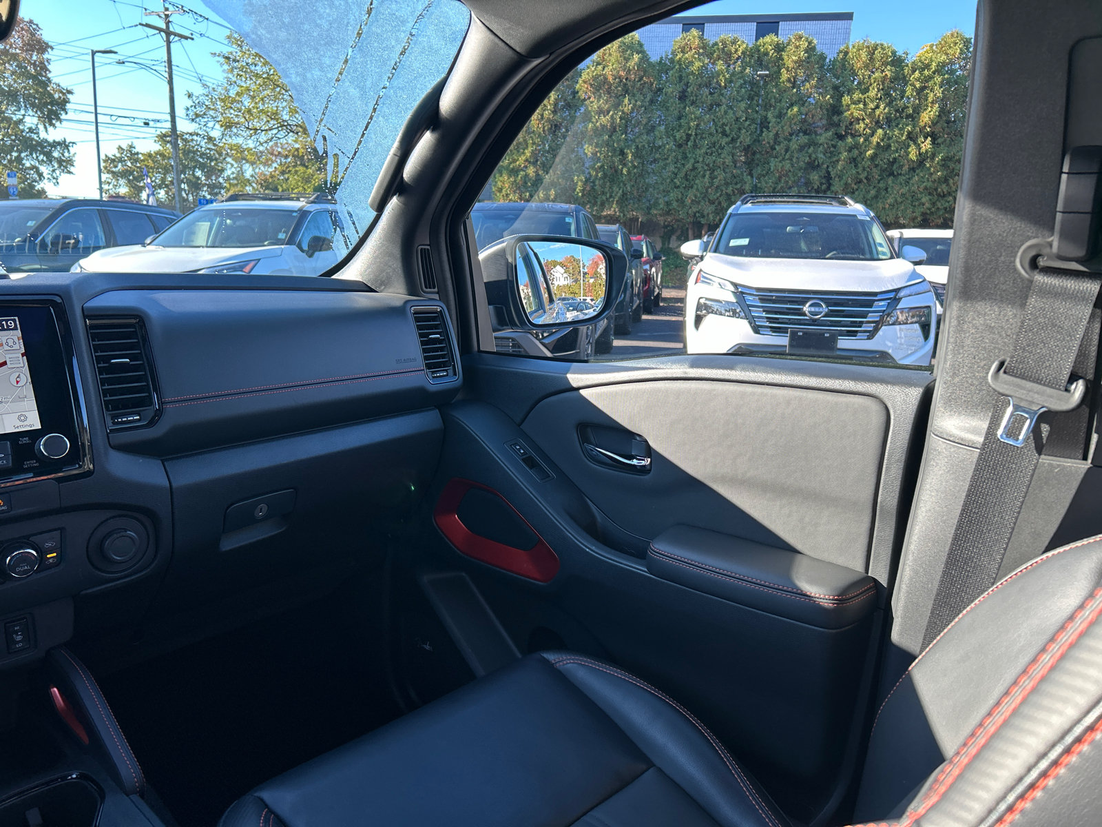 Certified 2024 Nissan Frontier PRO-4X w/ Pro Premium Package AWD/4WD image 29