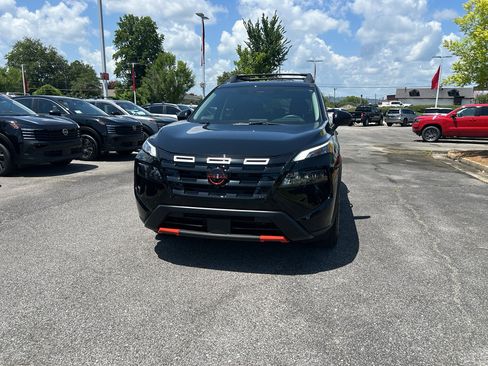 Certified 2025 Nissan Rogue SV AWD/4WD image 8