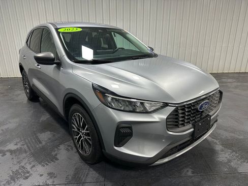 Used 2023 Ford Escape Active w/ Tech Pack #1 AWD/4WD image 2