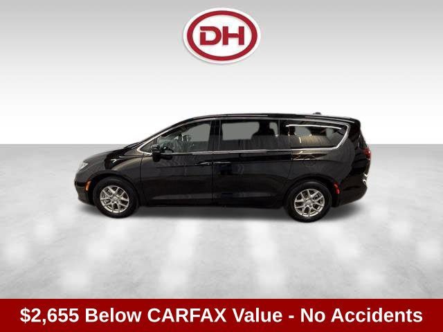 Used 2026 Chrysler Pacifica Select FWD image 9