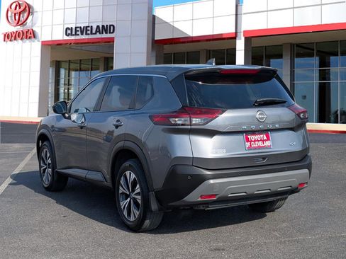 Used 2023 Nissan Rogue SV image 5