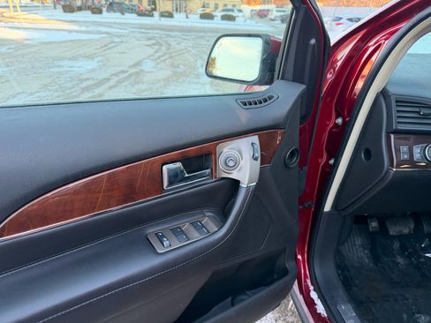 Used 2014 Lincoln MKX AWD w/ Equipment Group 102A image 11