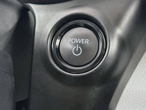 Certified 2025 Toyota Sienna XLE FWD image 22