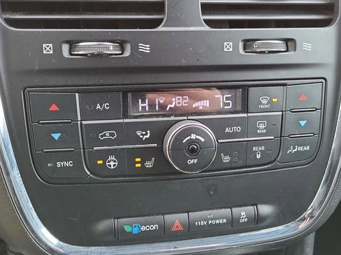Used 2019 Dodge Grand Caravan GT FWD image 34