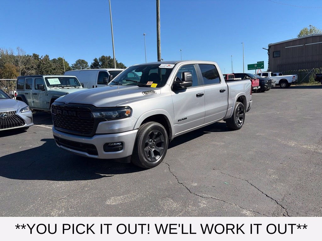 Used 2025 RAM 1500 Big Horn AWD/4WD image 3