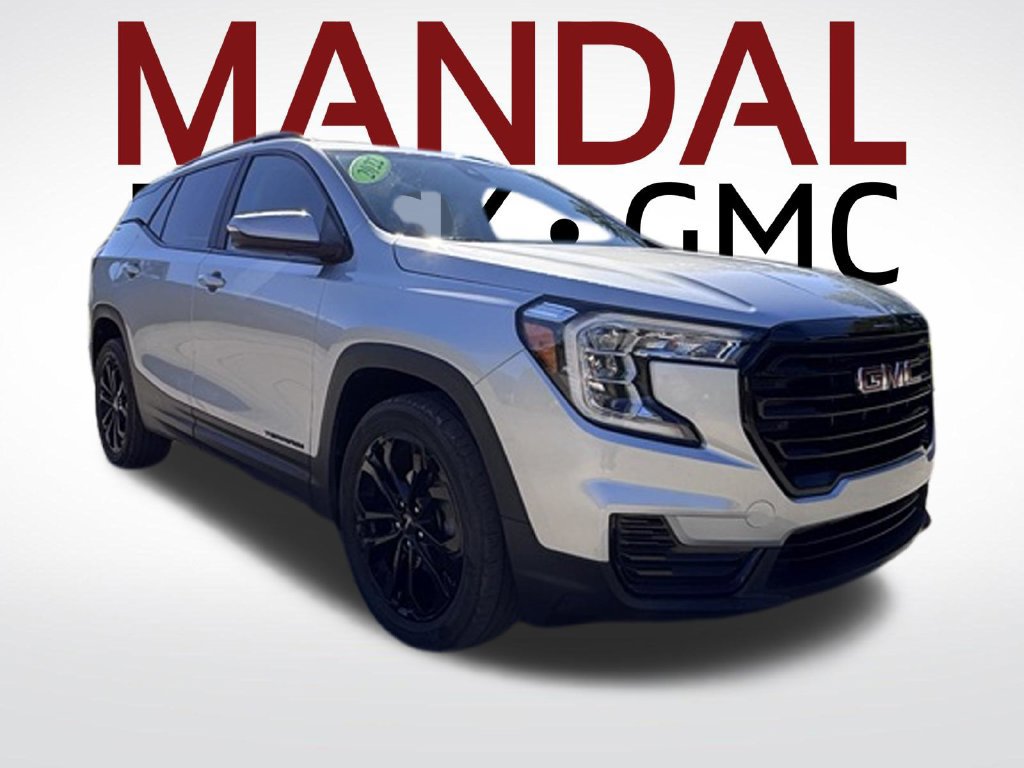Used 2022 GMC Terrain SLE w/ Driver Convenience Package FWD image 4