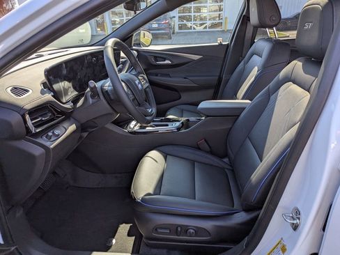 New 2026 Buick Envista Sport Touring w/ Convenience I Package image 10
