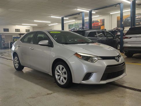 Used 2016 Toyota Corolla LE image 29